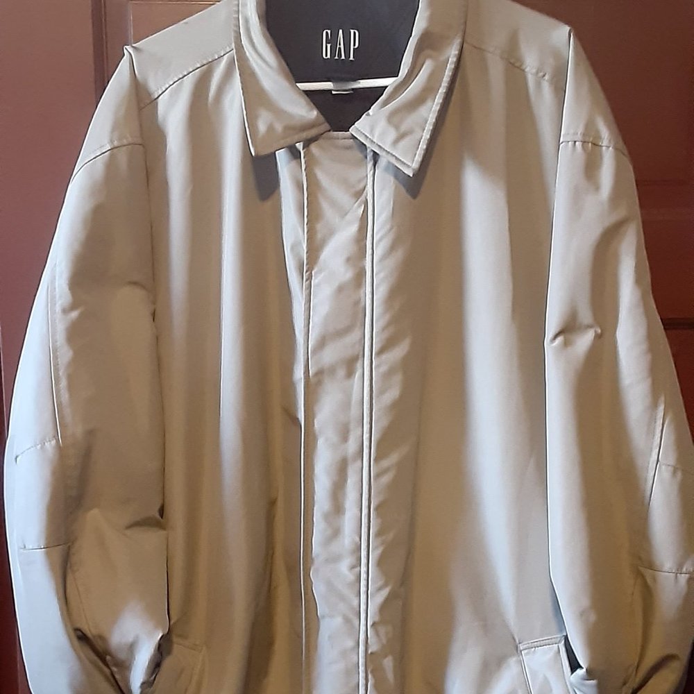 Men's Classic Gap Trench Coat( Rain Resistant)